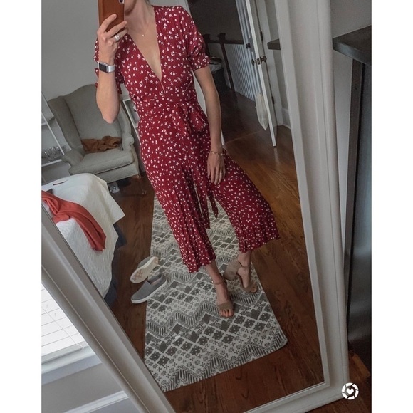 Faithfull Jumpsuit Bonnie Waist-Tie Cropped Betina Floral Berry XS 2 NWT - Picture 1 of 14